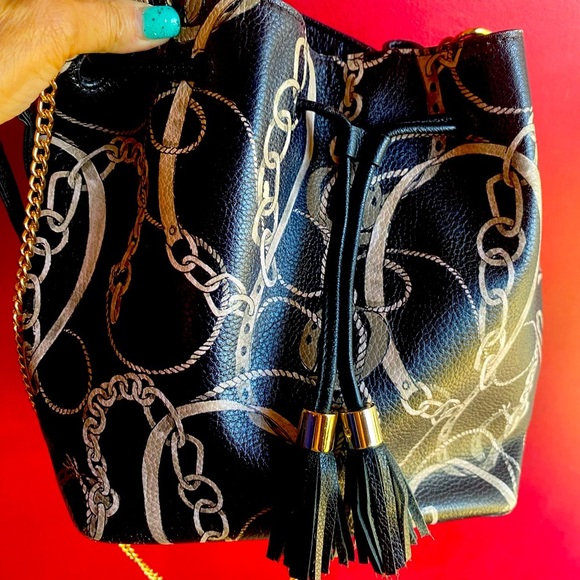 Talbots leather Black and Cream Chain Patterned Bucket Bag Chain crossbody bonus - Picture 1 of 9